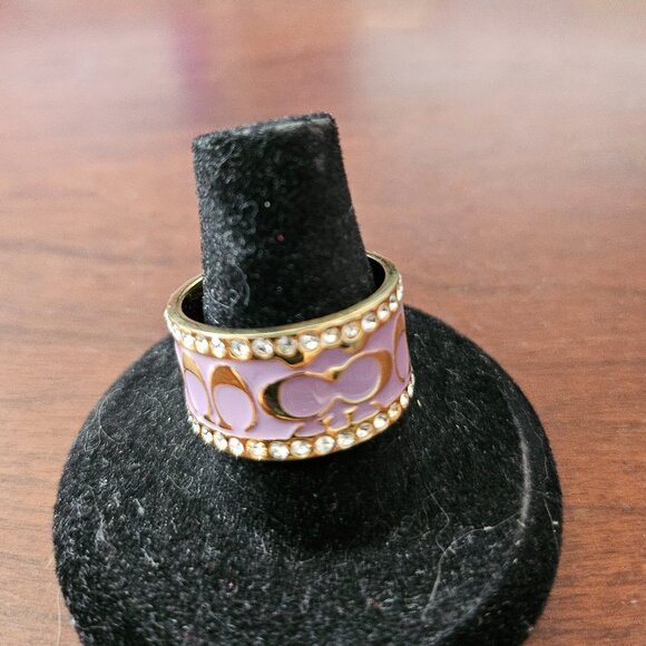 Coach Lavender Holiday Pave Crystal Band Signature Ring Size 8 - Picture 2 of 5